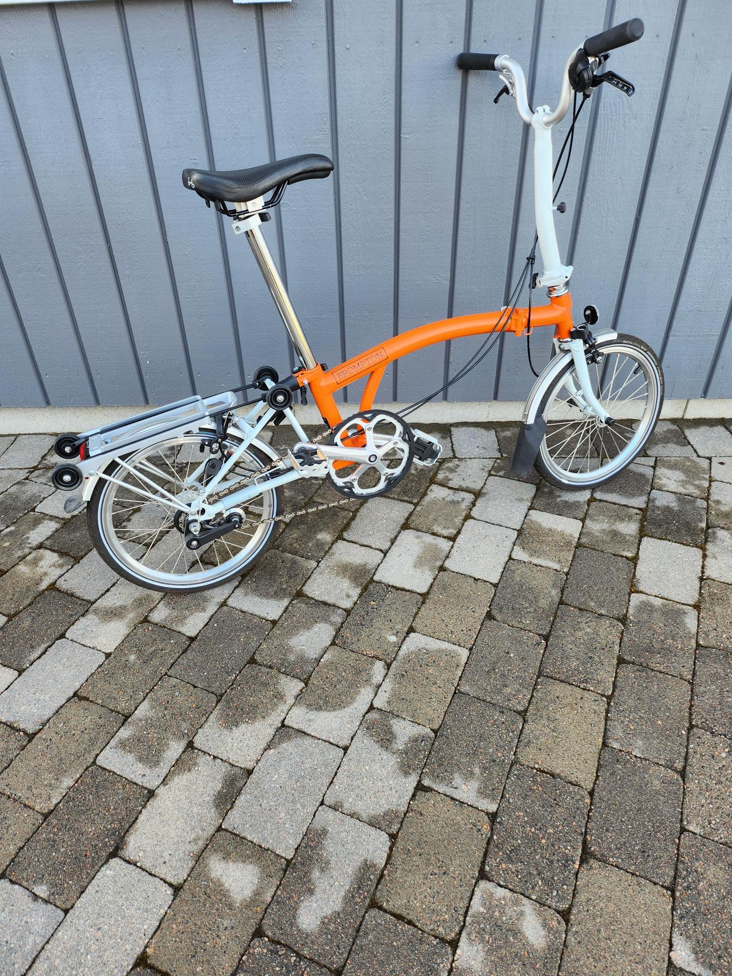 2st Kvalitets Vikbara cycklar Märke Brompton